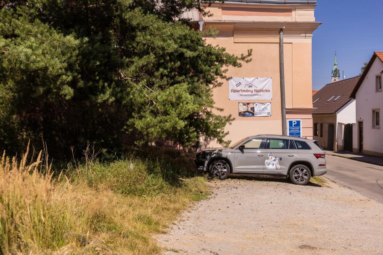Apartmany Nezarka A Privatni Wellness Йиндржихув-Градец Экстерьер фото