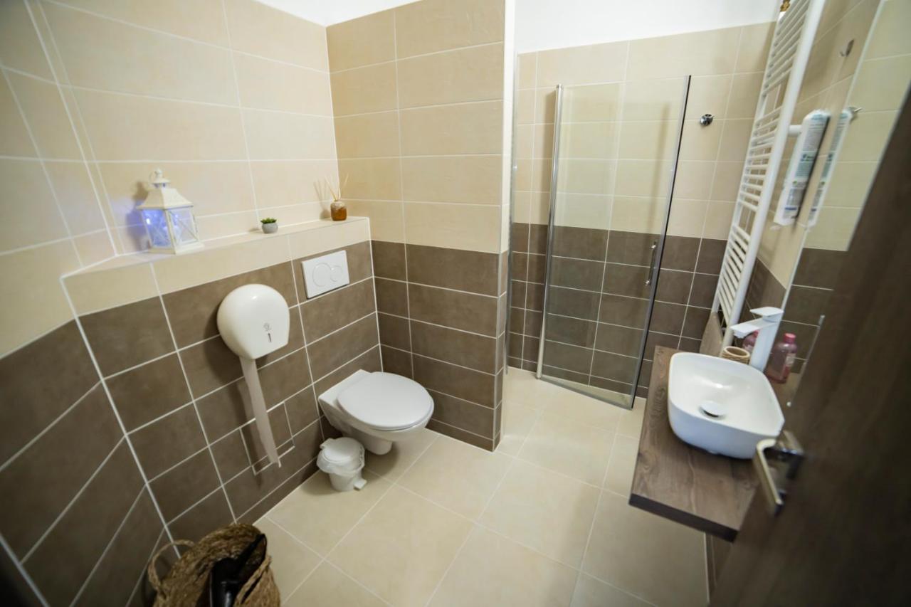 Apartmany Nezarka A Privatni Wellness Йиндржихув-Градец Экстерьер фото