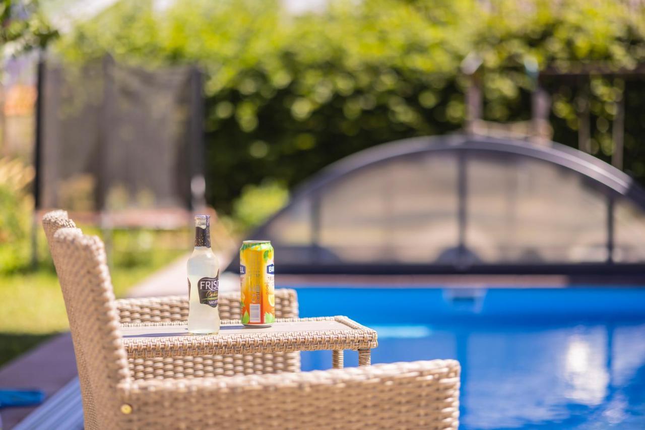 Apartmany Nezarka A Privatni Wellness Йиндржихув-Градец Экстерьер фото