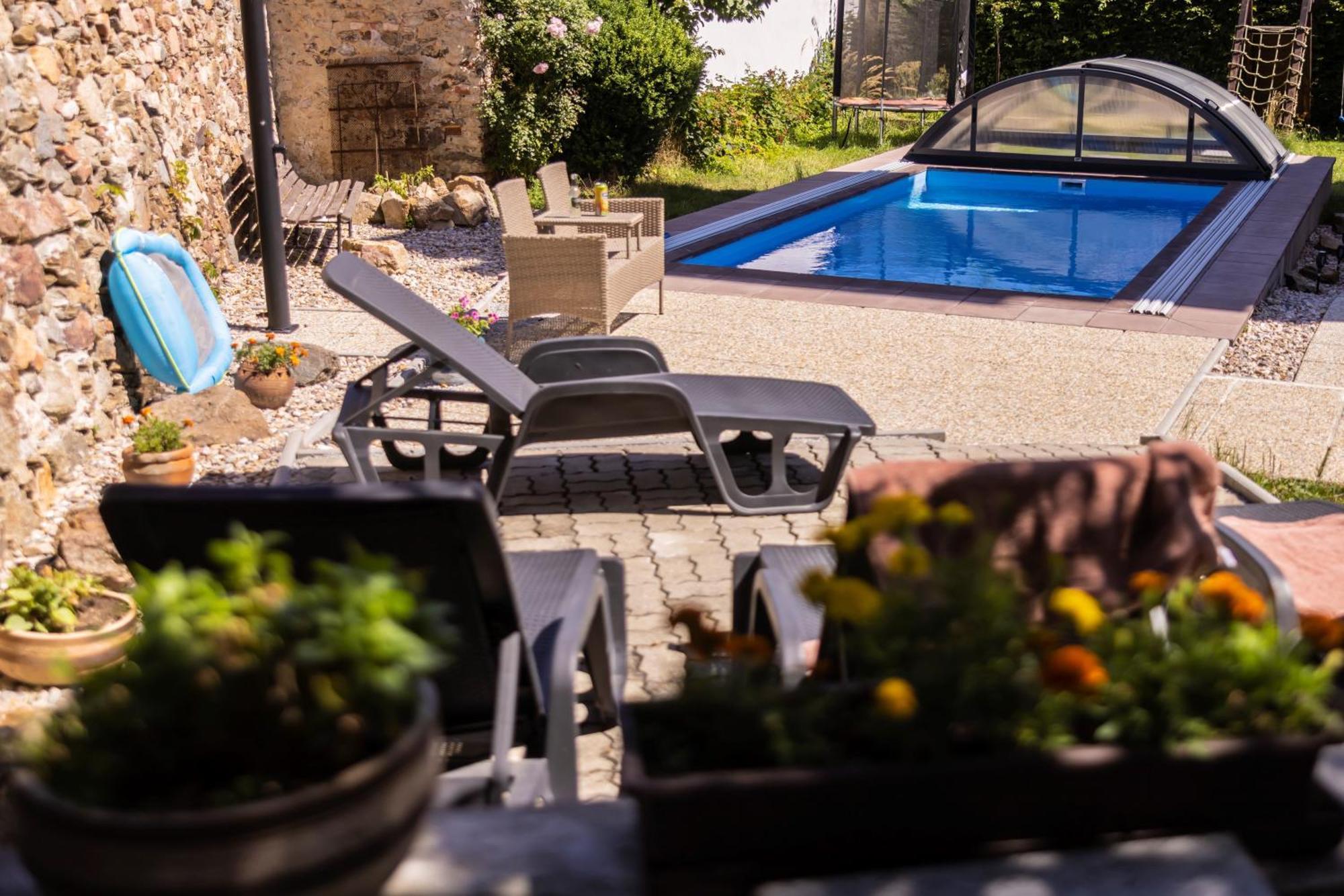 Apartmany Nezarka A Privatni Wellness Йиндржихув-Градец Экстерьер фото