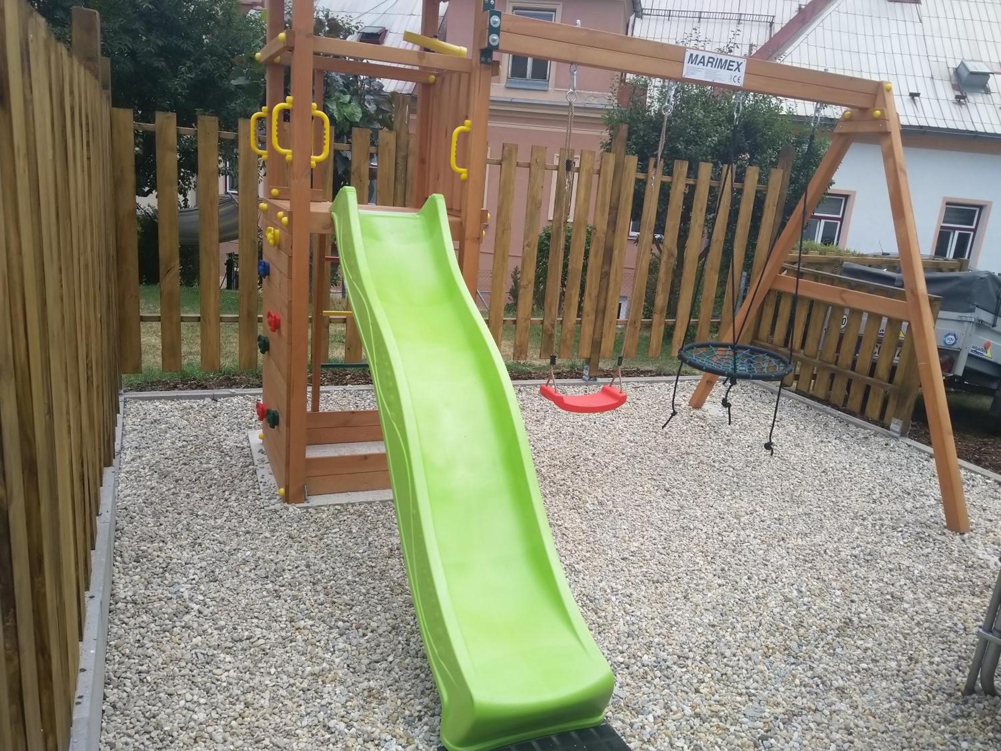 Apartmany Nezarka A Privatni Wellness Йиндржихув-Градец Экстерьер фото